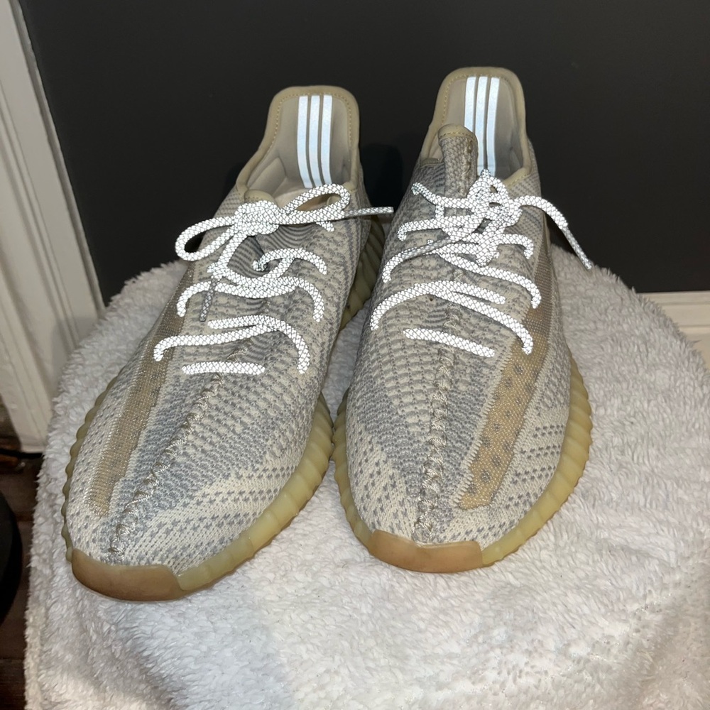 Men’s Size 11 Yeezy 350s Grey and White reflective